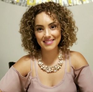 Meet your Posher, Virginia